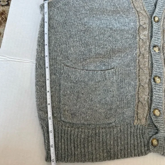 Generra Gray Cable Knit 2 tone Sweater Vest versatile classic staple - Picture 5 of 12